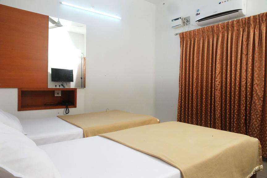 Hotel Surag Residency Tiruchirappalli Exterior foto